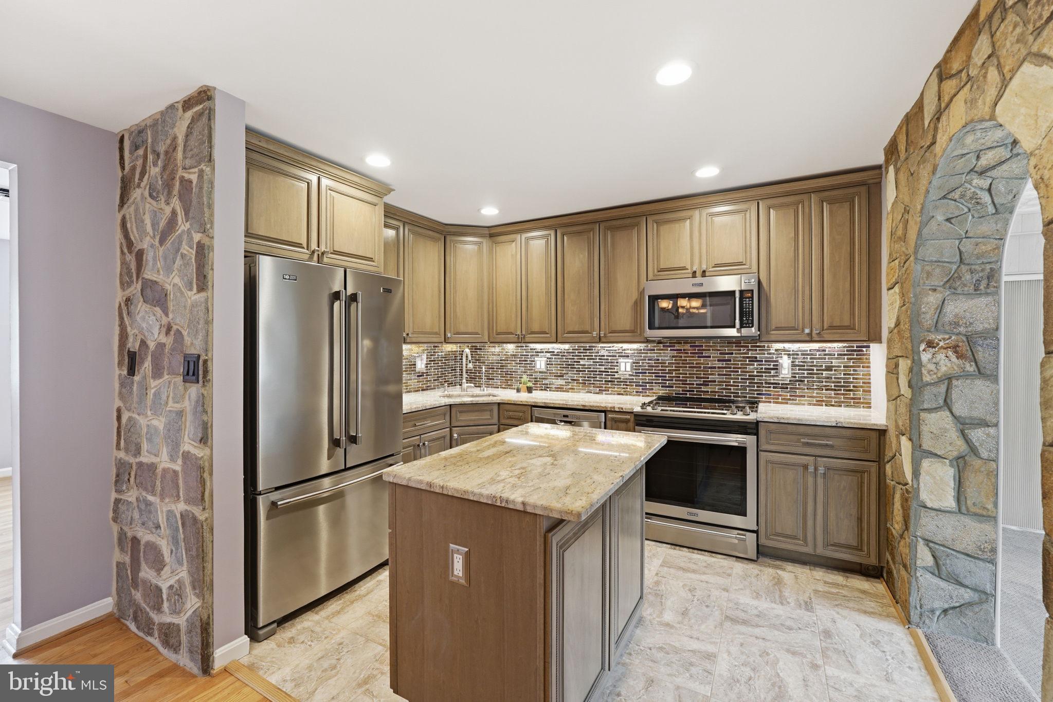 10713 Gregory Street Silver Spring, MD 20901 - Photo 7 of 38 SS Appliances