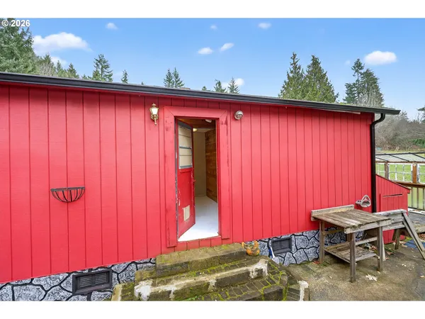 $600,000 | 20284 El Romar Drive Northeast, Scotts Mills, OR 97375
