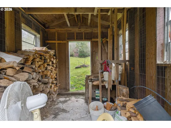 $600,000 | 20284 El Romar Drive Northeast, Scotts Mills, OR 97375