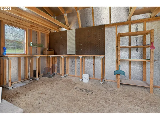 $625,000 | 20284 El Romar Drive Northeast, Scotts Mills, OR 97375