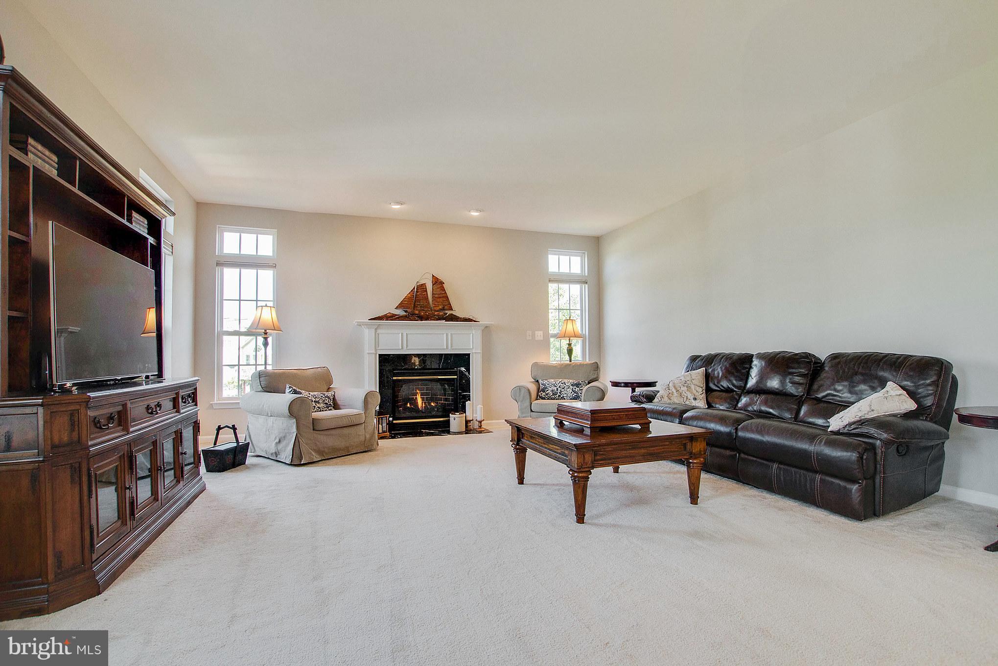18608 Broken Oak Road Boyds, MD 20841 - Photo 11 of 30 Family Room