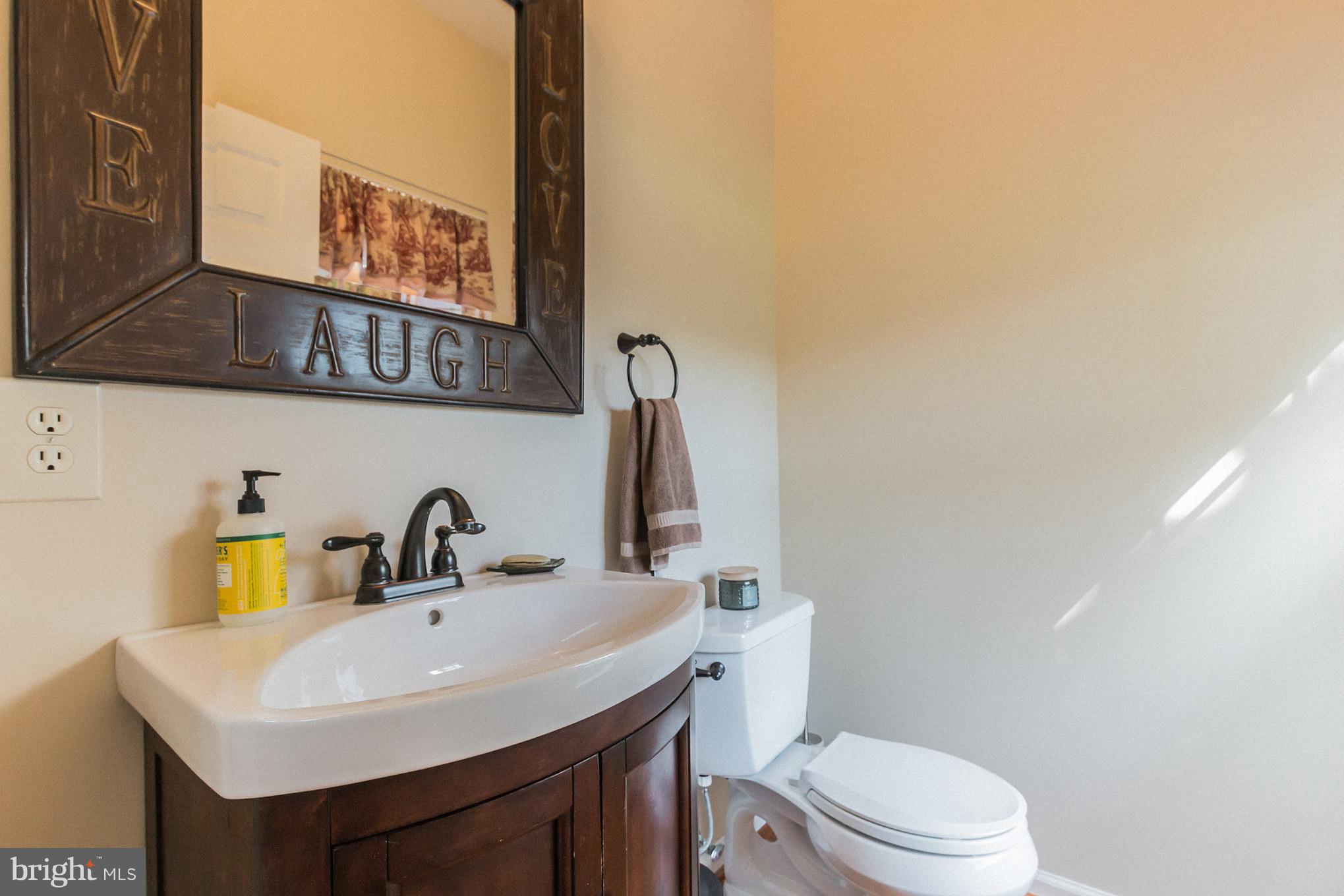 18608 Broken Oak Road Boyds, MD 20841 - Photo 13 of 30 Main Level Half Bath