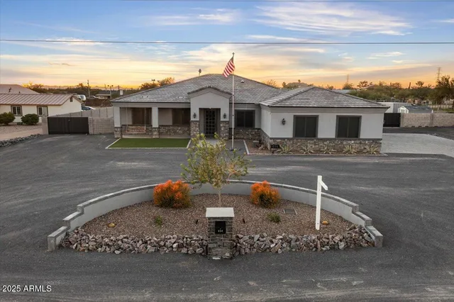 $1,225,000 | 934 North 104th Street, Mesa, AZ 85207