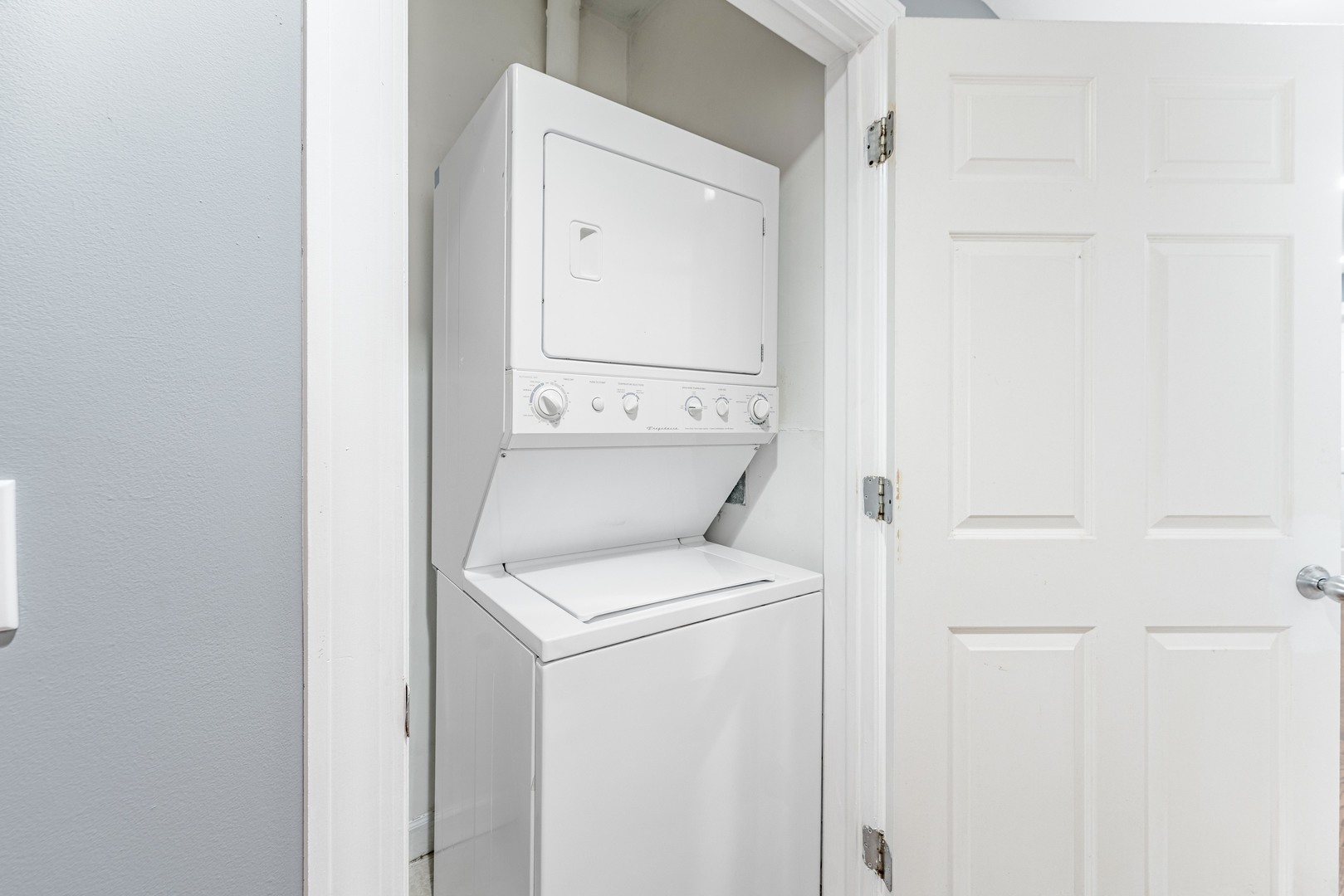 4011 West Fullerton Avenue, Unit 2E Chicago, IL 60639 - Photo 13 of 32 a utility room with dryer and washer