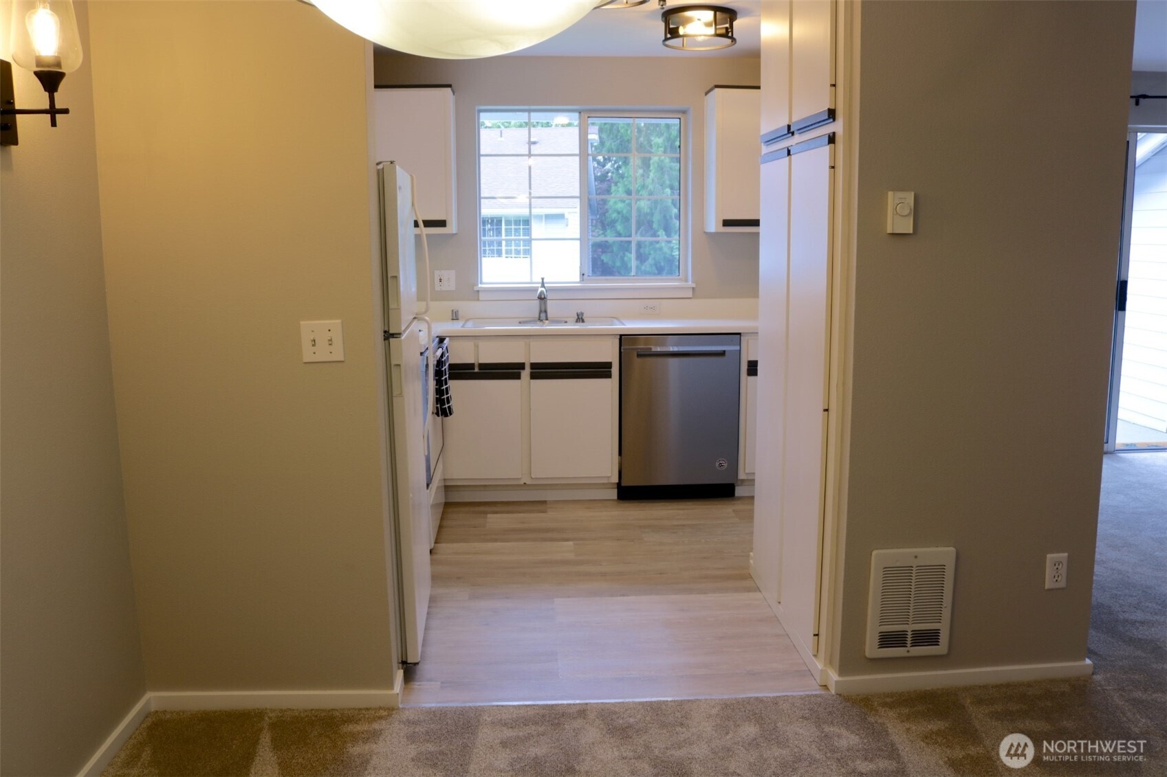 7453 Newcastle Golf Club Road, Unit D304 Newcastle, WA 98059 - Photo 11 of 40