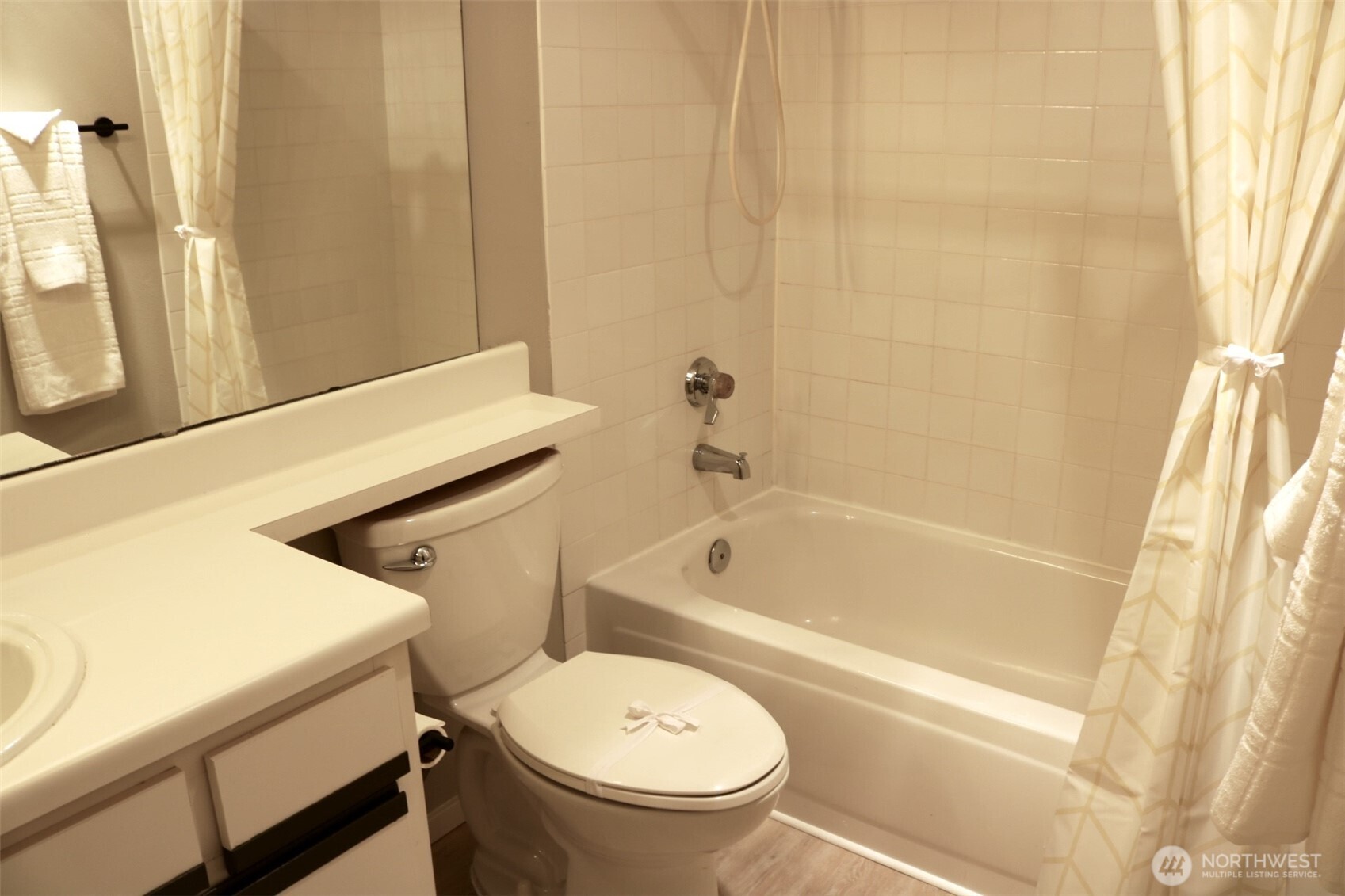 7453 Newcastle Golf Club Road, Unit D304 Newcastle, WA 98059 - Photo 21 of 40