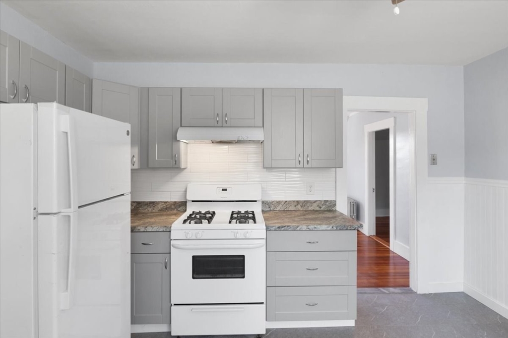 8 Linwood Street, Unit 2 Holbrook, MA 02343 - Photo 2 of 36