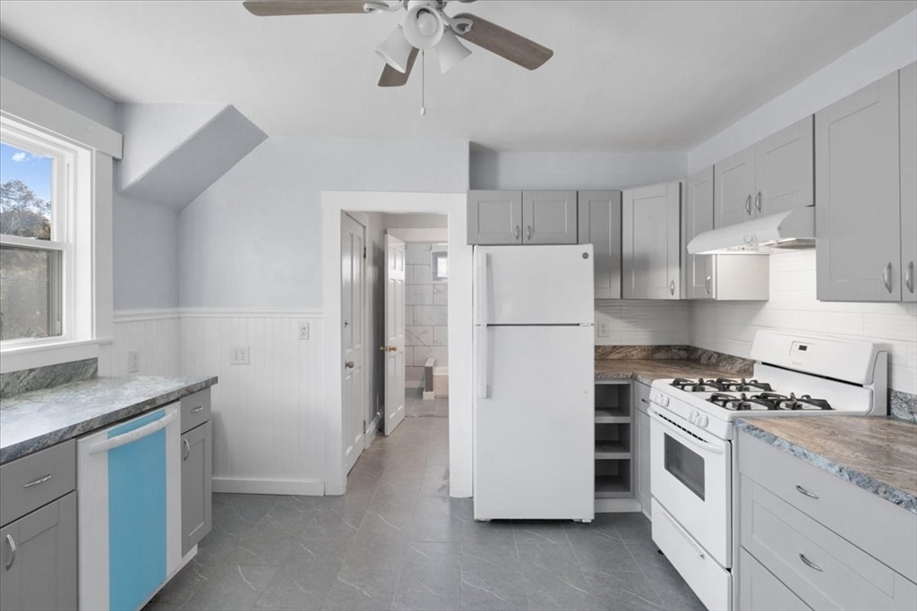 8 Linwood Street, Unit 2 Holbrook, MA 02343 - Photo 25 of 36