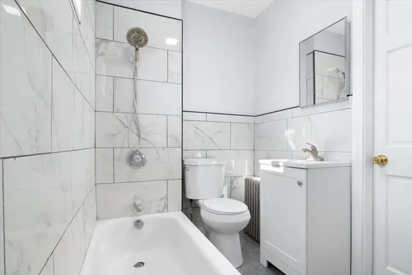 $2,600 | 8 Linwood Street, Unit 2, Holbrook, MA 02343