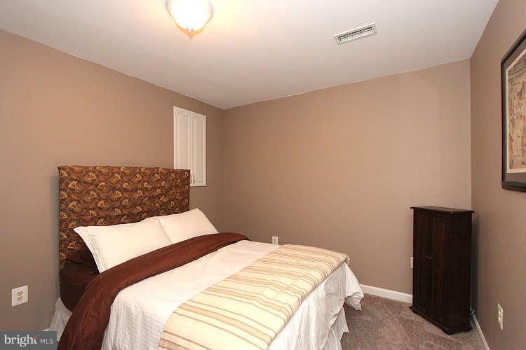 18852 Broken Oak Road Boyds, MD 20841 - Photo 21 of 24 Bedroom