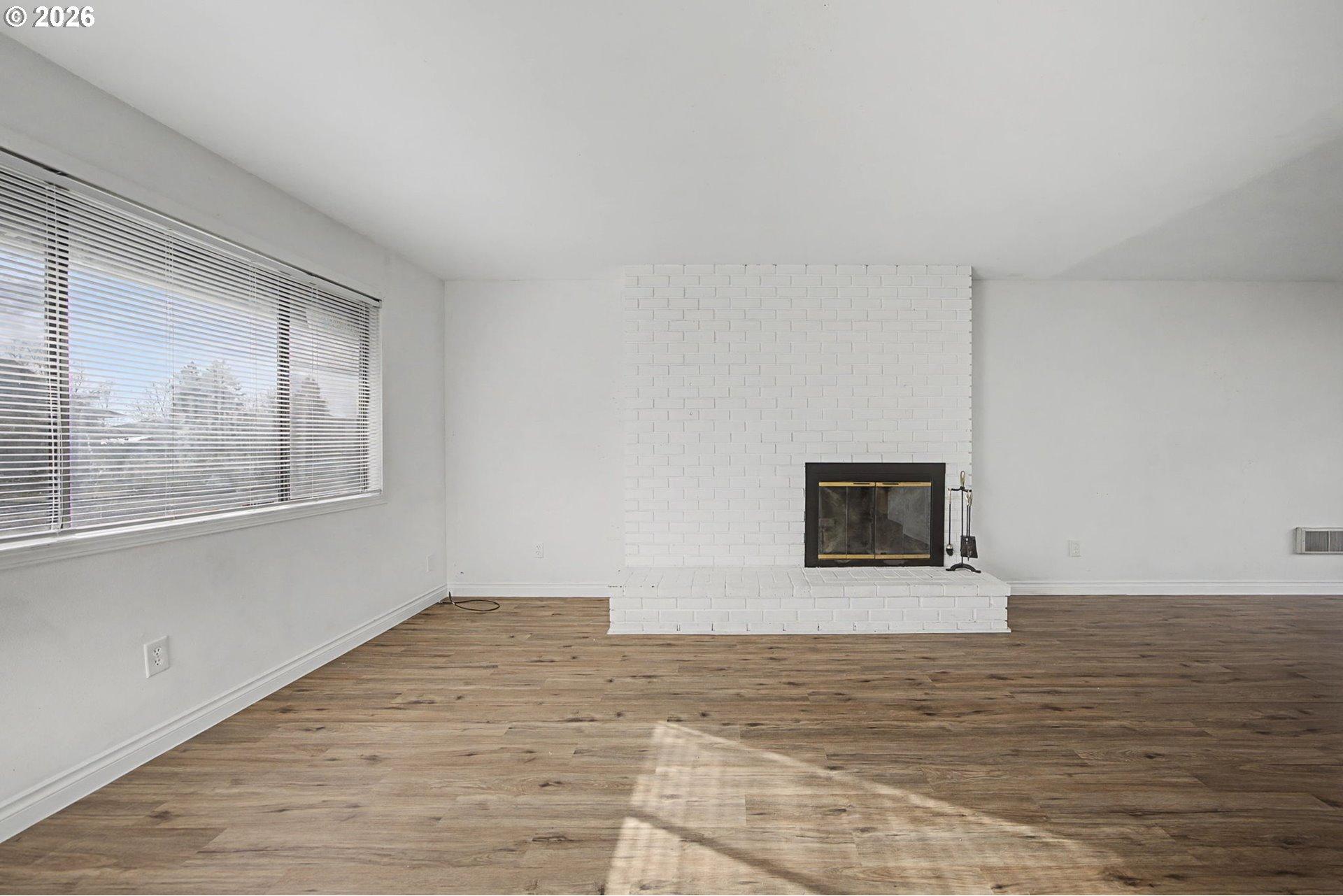 421 Toliver Road Molalla, OR 97038 - Photo 3 of 36 Gallery Image 3