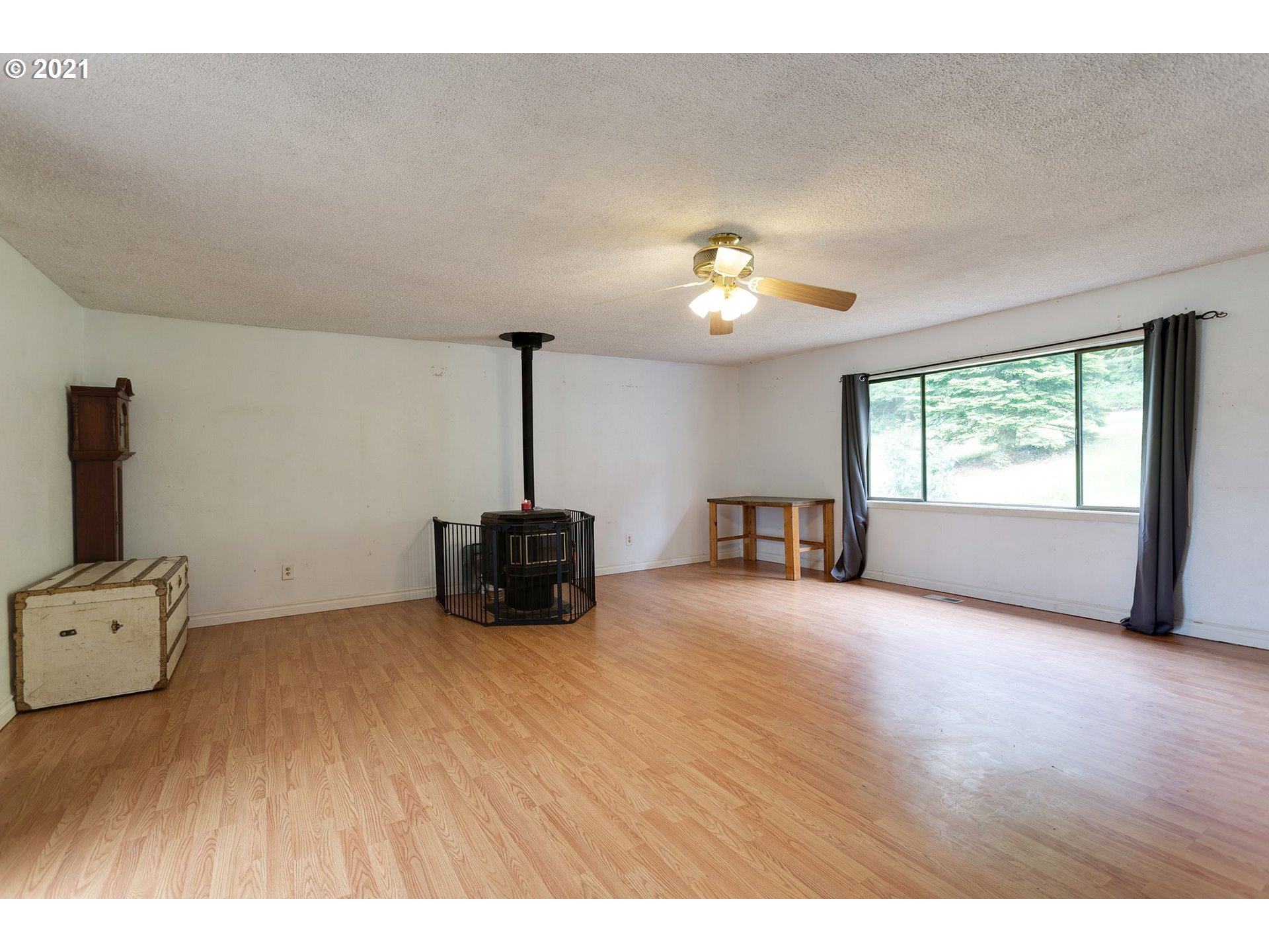 26061 Southeast Rugg Road Damascus, OR 97089 - Photo 16 of 25 Gallery Image 16