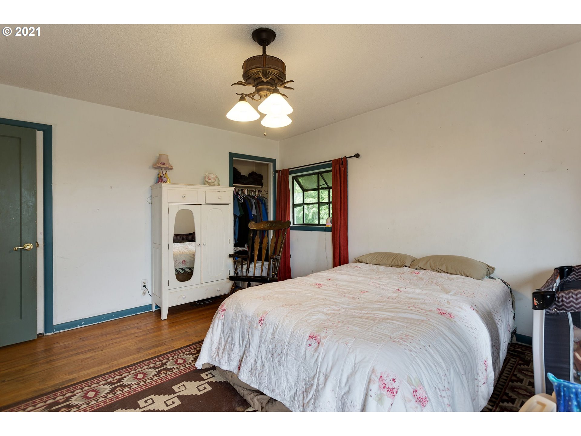 26061 Southeast Rugg Road Damascus, OR 97089 - Photo 17 of 25 Gallery Image 17
