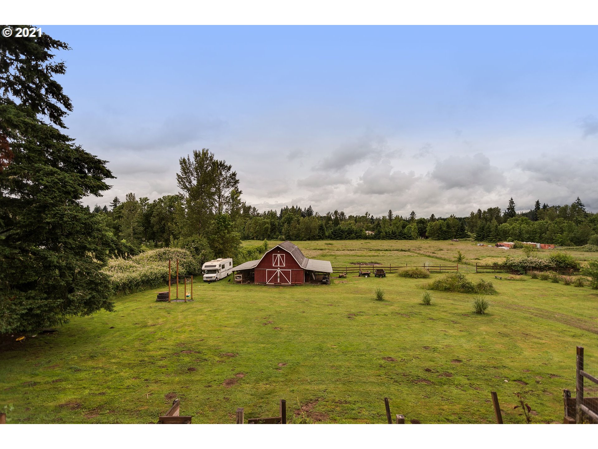 26061 Southeast Rugg Road Damascus, OR 97089 - Photo 5 of 25 Gallery Image 5