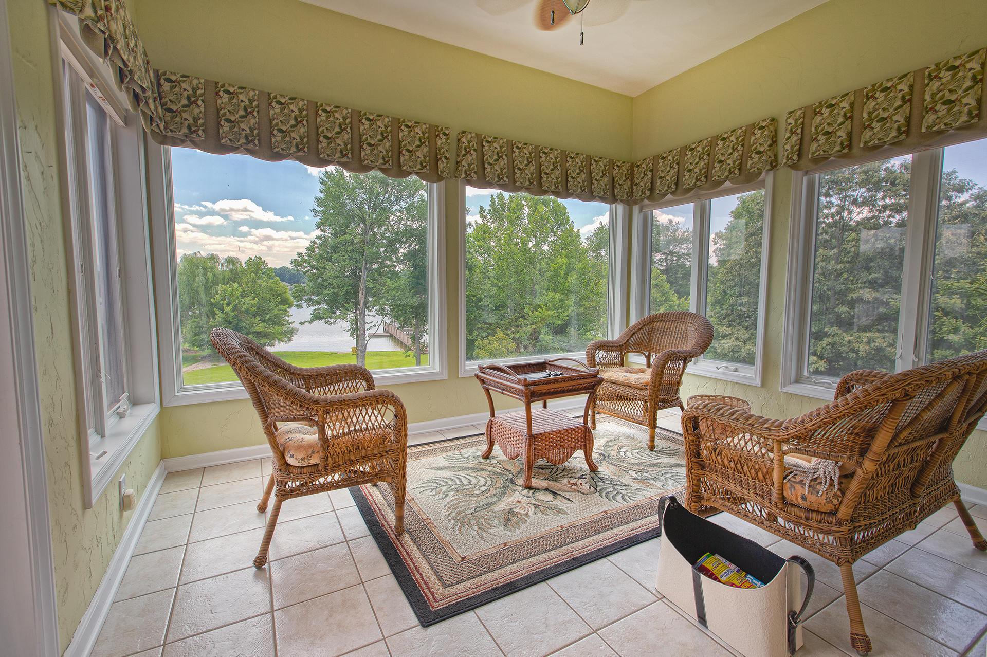 270 Calypso Road Moneta, VA 24121 - Photo 6 of 35 a view of a patio with furniture