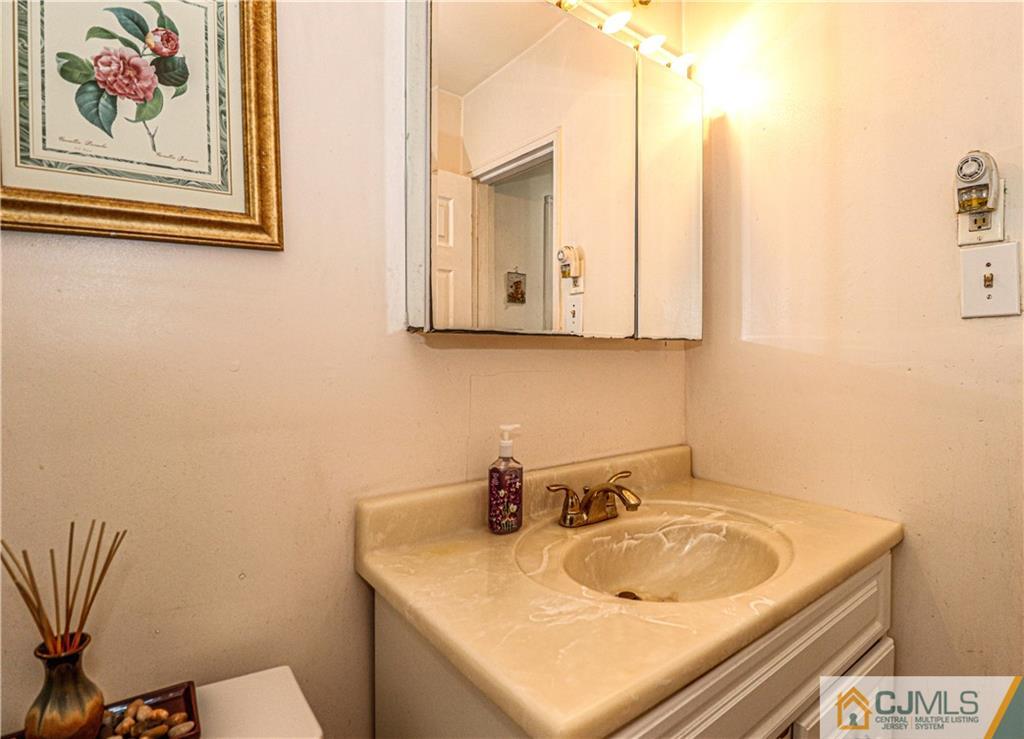 199 Evergreen Road, Unit 12B Edison, NJ 08837 - Photo 23 of 27 Gallery Image 23