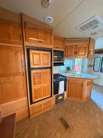 $1,025 | 4435 Hughes Lane, Unit 7, Bakersfield, CA 93304