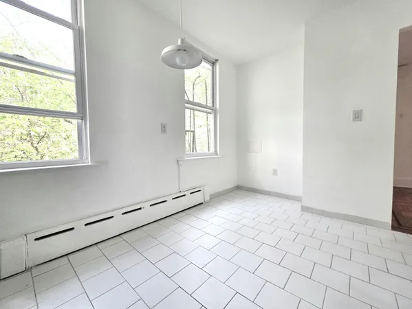 $1,901 | 10 66th Street, Unit 2B, West New York, NJ 07093
