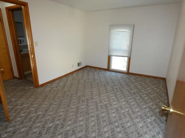 $750 | 137 North Wacouta Avenue, Prairie du Chien, WI 53821