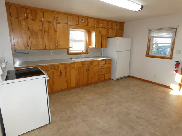 $750 | 137 North Wacouta Avenue, Prairie du Chien, WI 53821