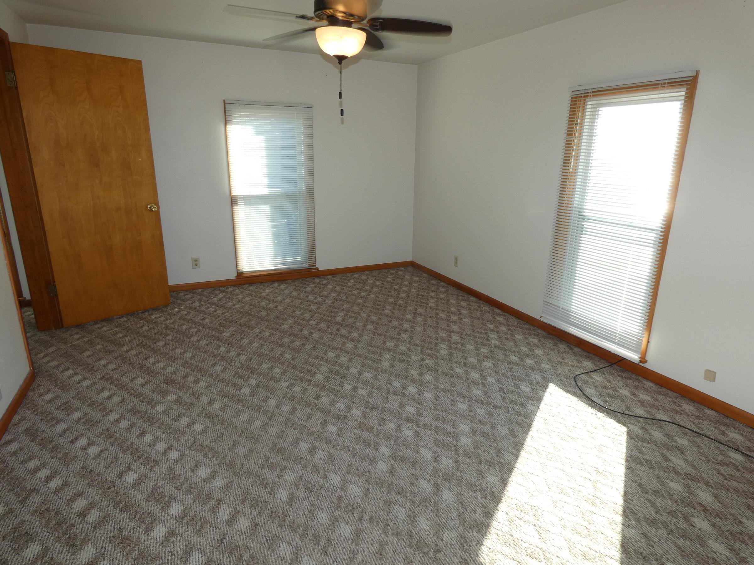 137 North Wacouta Avenue Prairie du Chien, WI 53821 - Photo 5 of 15