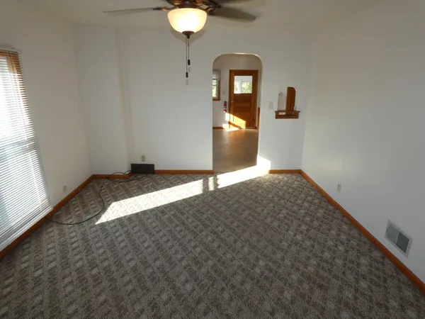 $750 | 137 North Wacouta Avenue, Prairie du Chien, WI 53821