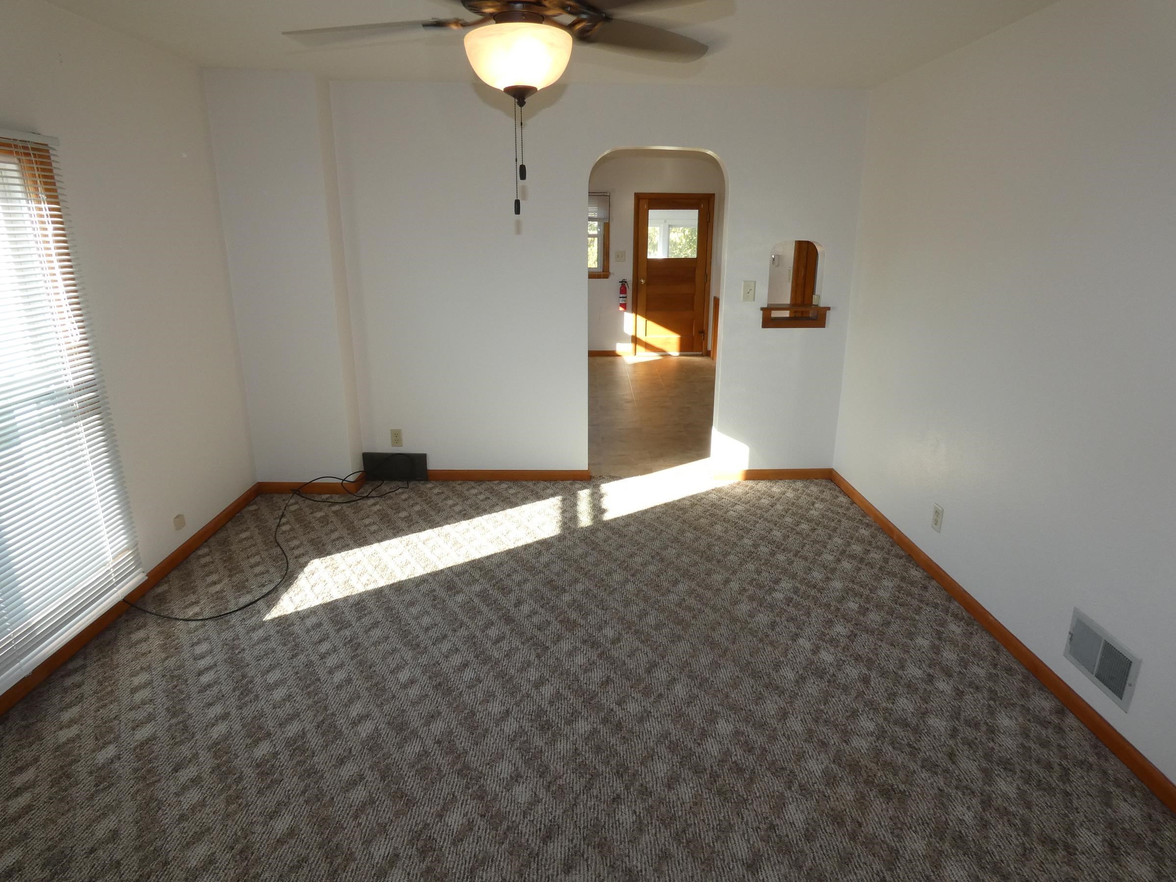 137 North Wacouta Avenue Prairie du Chien, WI 53821 - Photo 6 of 15