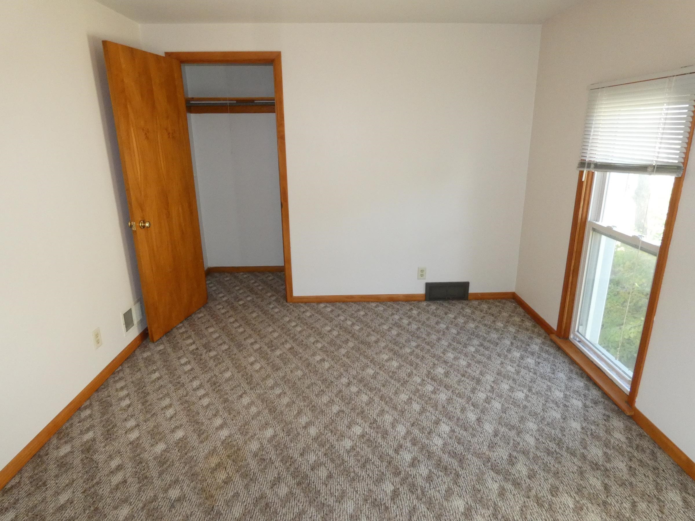 137 North Wacouta Avenue Prairie du Chien, WI 53821 - Photo 7 of 15