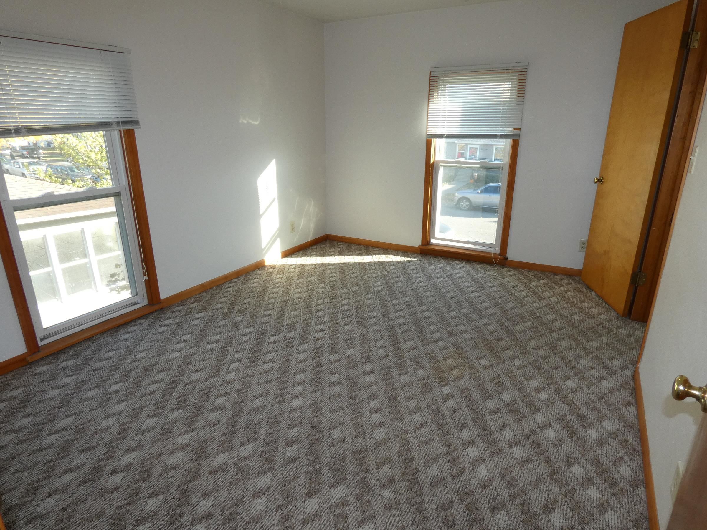 137 North Wacouta Avenue Prairie du Chien, WI 53821 - Photo 8 of 15