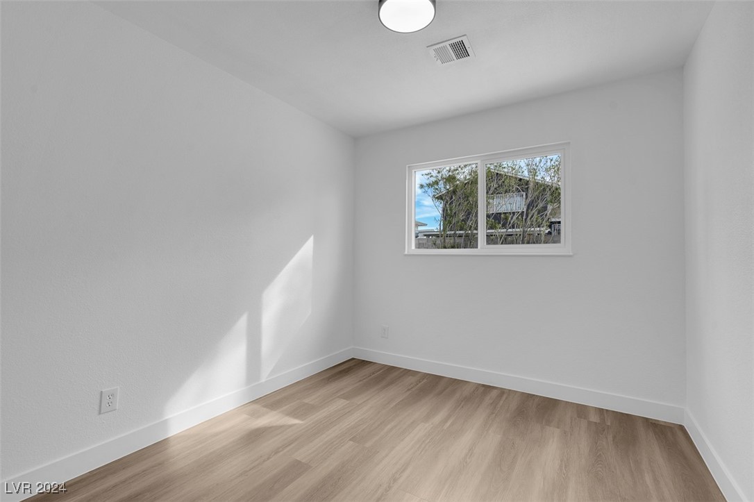 5151 Golden Spring Avenue Las Vegas, NV 89146 - Photo 11 of 13