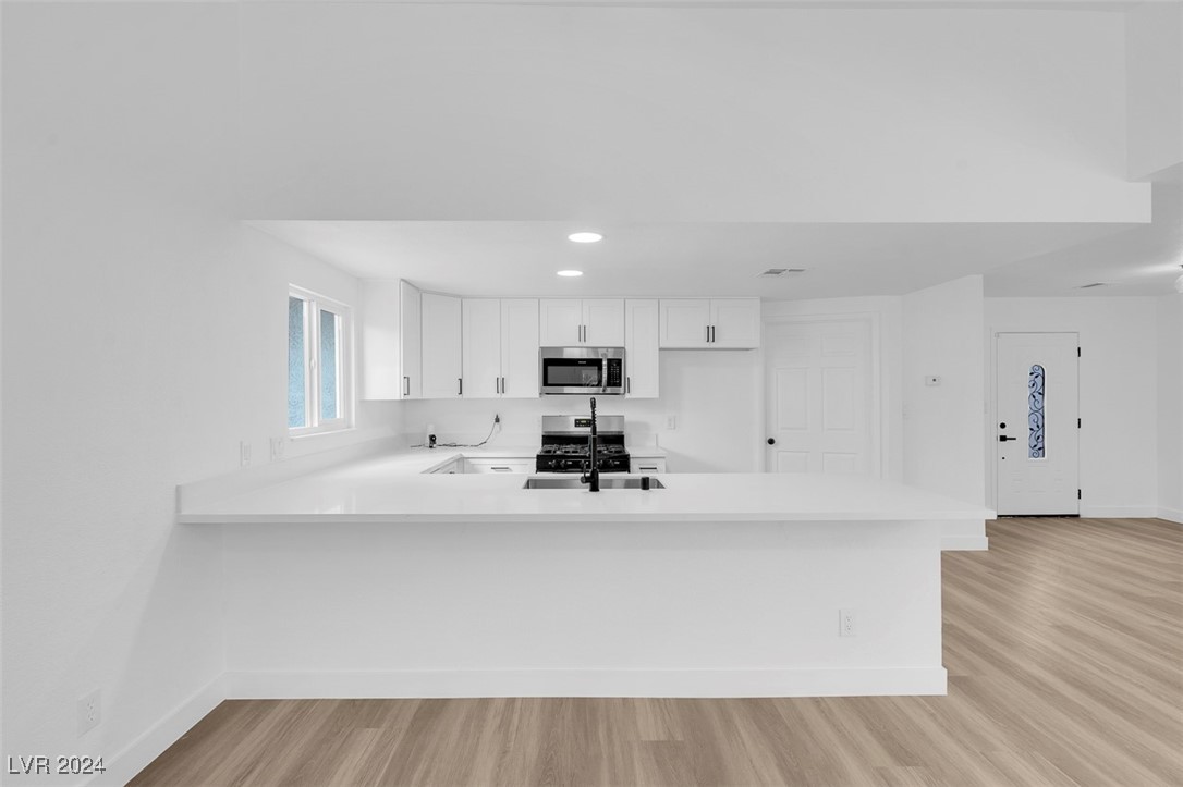 5151 Golden Spring Avenue Las Vegas, NV 89146 - Photo 4 of 13