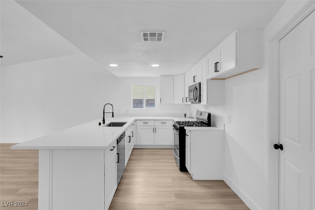 5151 Golden Spring Avenue Las Vegas, NV 89146 - Photo 5 of 13