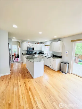 $4,299 | 11427 40th Drive Southeast, Everett, WA 98208