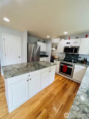 $4,299 | 11427 40th Drive Southeast, Everett, WA 98208