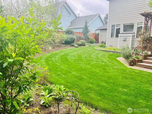 $4,299 | 11427 40th Drive Southeast, Everett, WA 98208