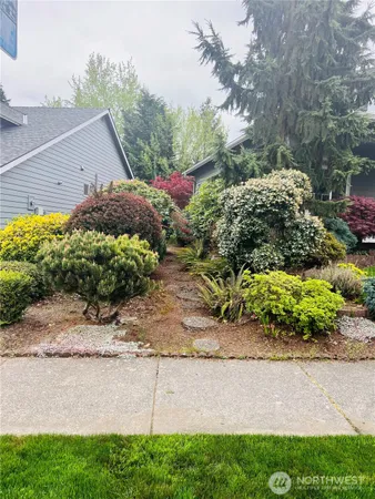 $4,299 | 11427 40th Drive Southeast, Everett, WA 98208