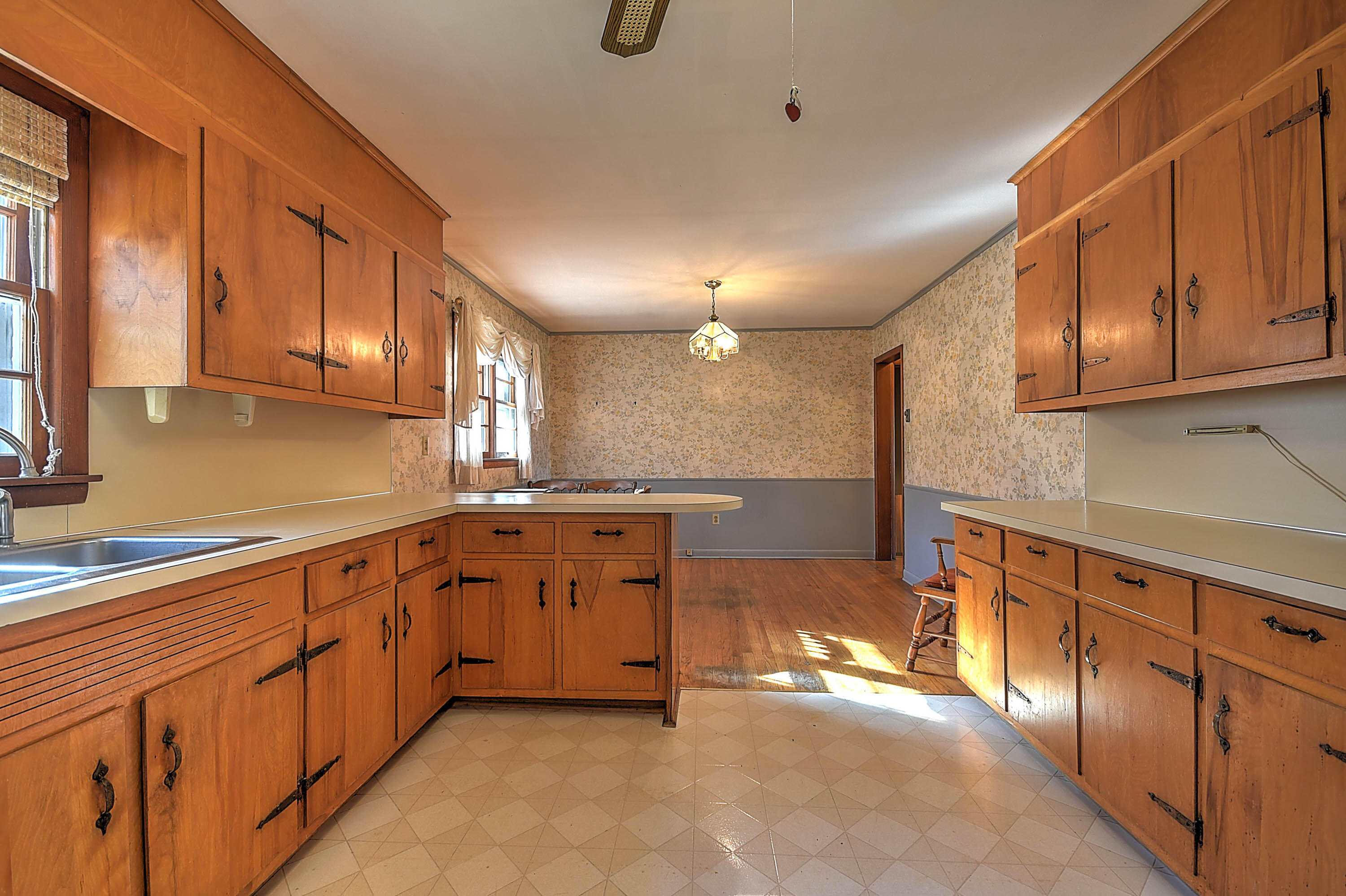 748 Old Jonesboro Road Bristol, TN 37620 - Photo 13 of 42 Old Jboro-12