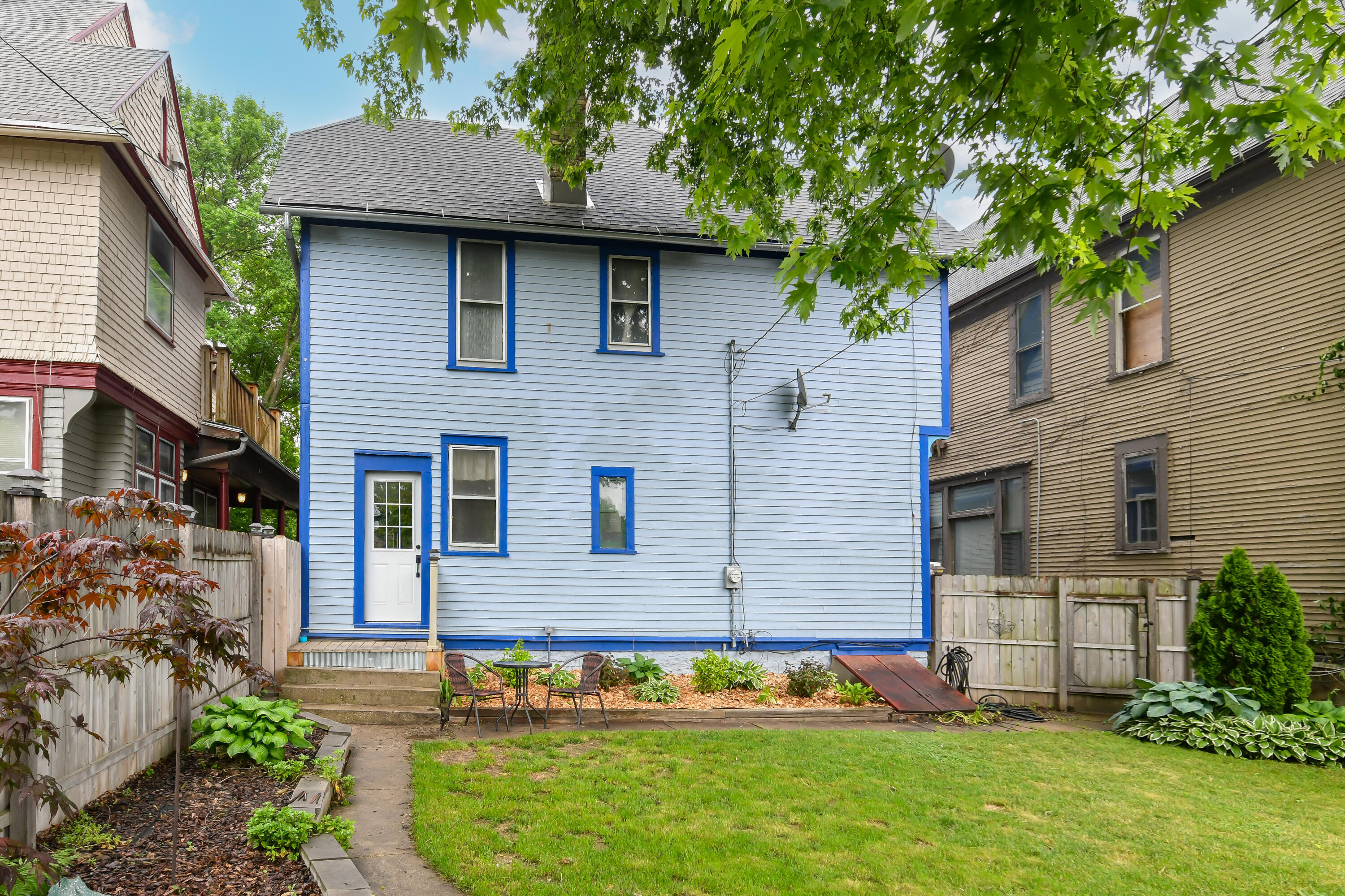 933 North 34th Street Milwaukee, WI 53208 - Photo 35 of 38 HEN_4656