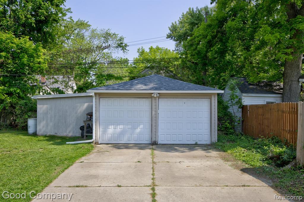 585 Roth Boulevard Clawson, MI 48017 - Photo 35 of 39