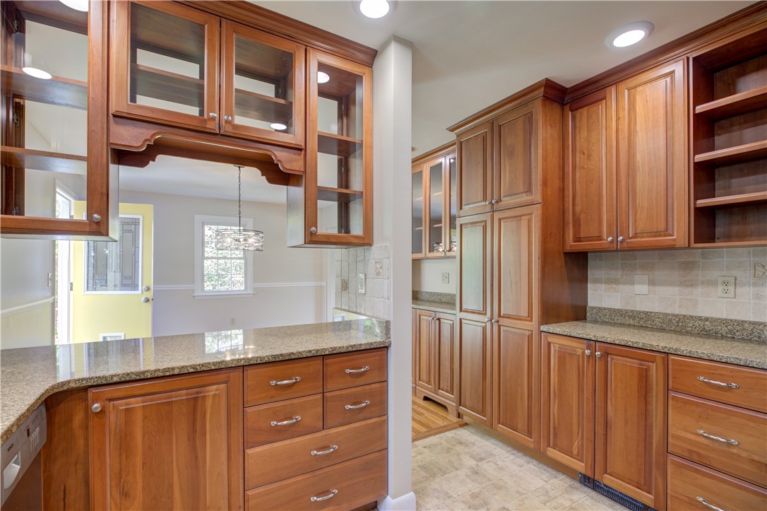 22 Reardon Drive Middletown, RI 02842 - Photo 18 of 42