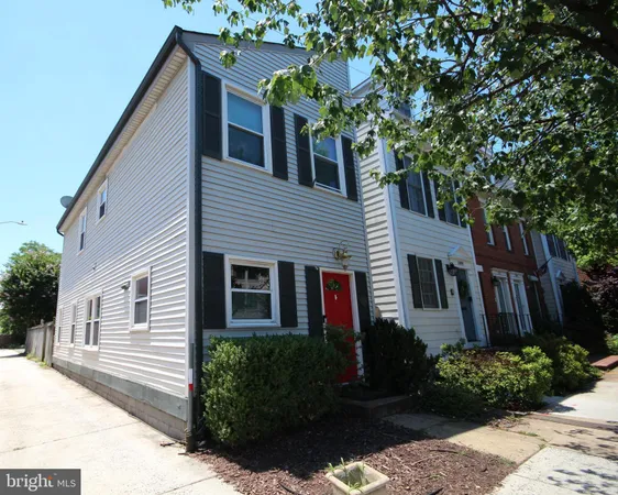 $3,950 | 1006 Wythe Street, Alexandria, VA 22314