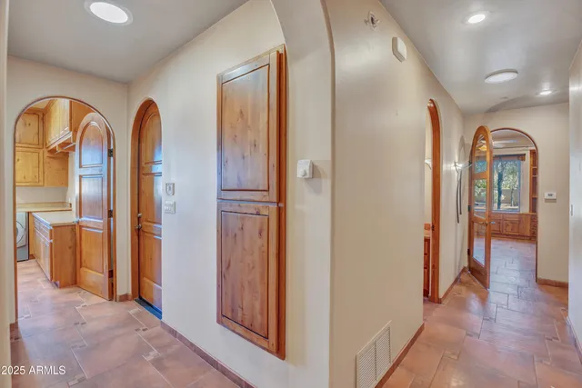 $1,395,000 | 10517 East Evergreen Street, Mesa, AZ 85207