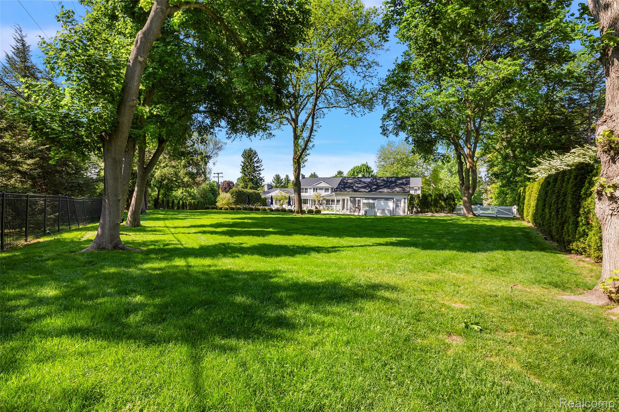 232 Guilford Road Bloomfield Hills, MI 48304 - Photo 43 of 47 232 Guilford-17.jpg