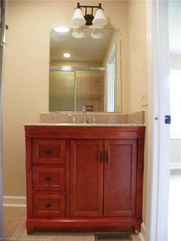 1612 Bolingbroke Road High Point, NC 27265 - Photo 8 of 25 Gallery Image 8