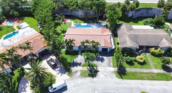 $5,600 | 21020 Northeast 18th Court, Miami, FL 33179
