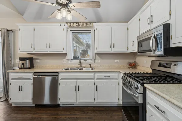 $515,000 | 570 Boardman Circle, Bolingbrook, IL 60440