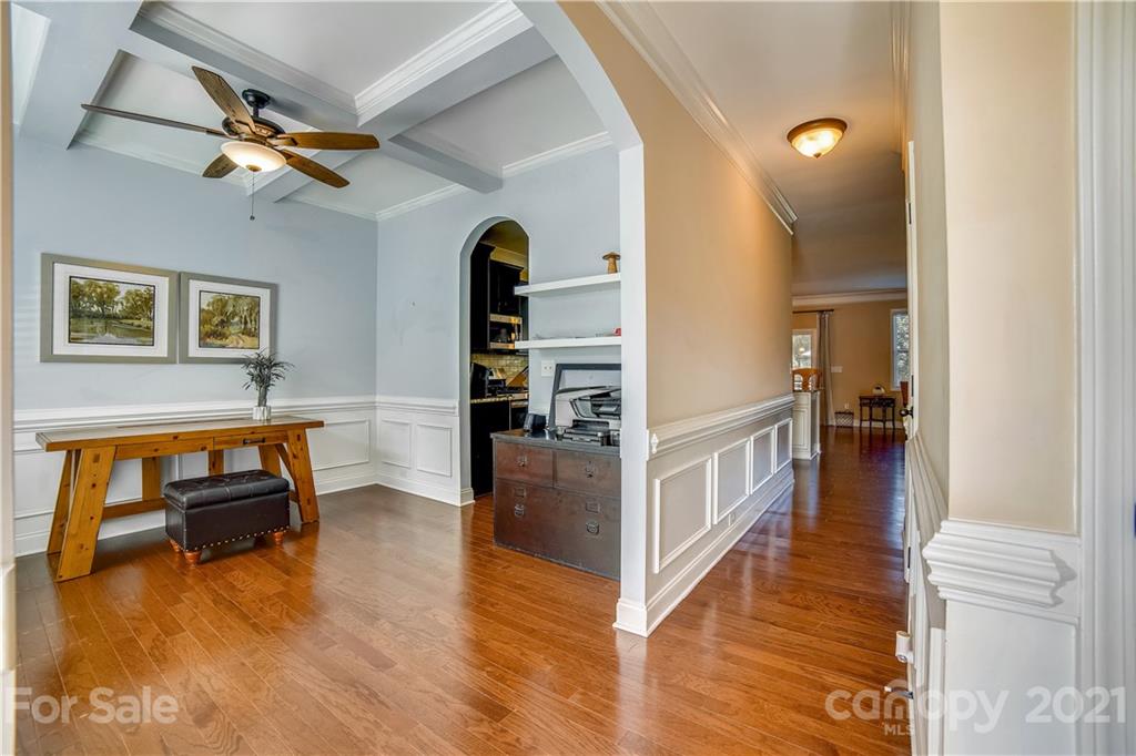 9006 Inverness Bay Road Charlotte, NC 28278 - Photo 2 of 41 Gallery Image 2