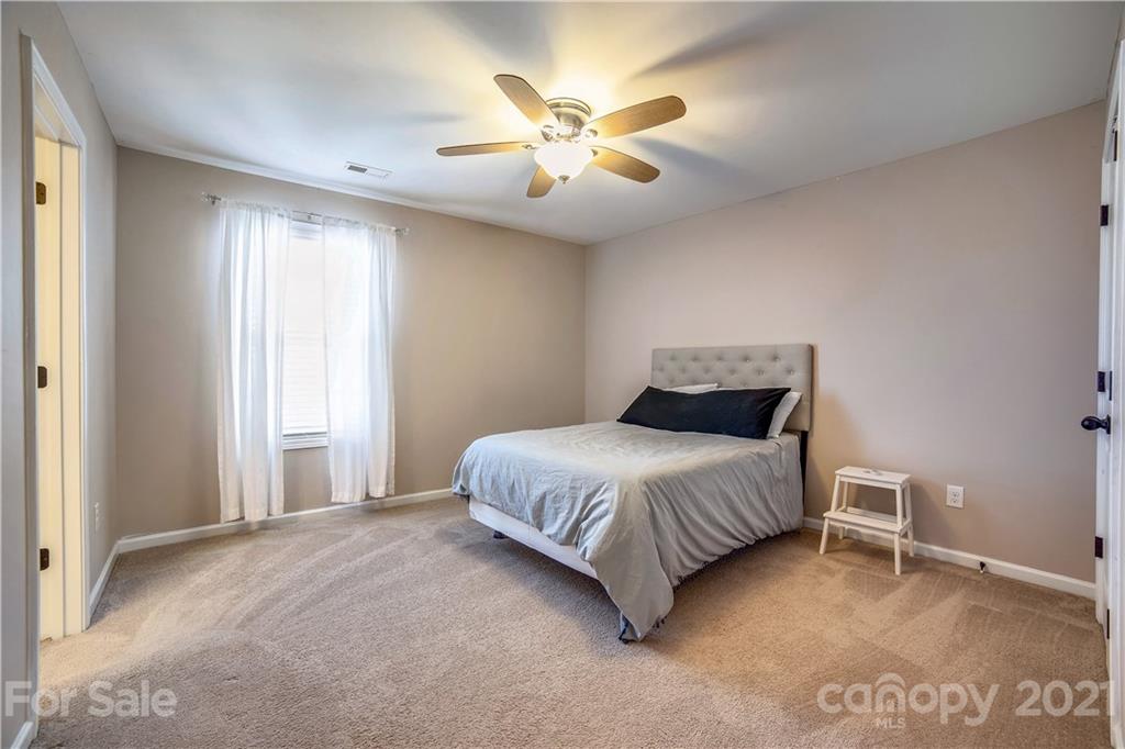 9006 Inverness Bay Road Charlotte, NC 28278 - Photo 23 of 41 Gallery Image 23