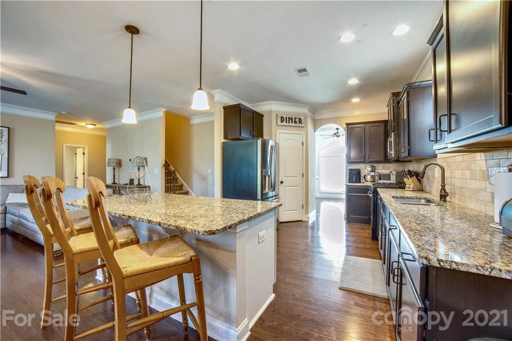 9006 Inverness Bay Road Charlotte, NC 28278 - Photo 7 of 41 Gallery Image 7