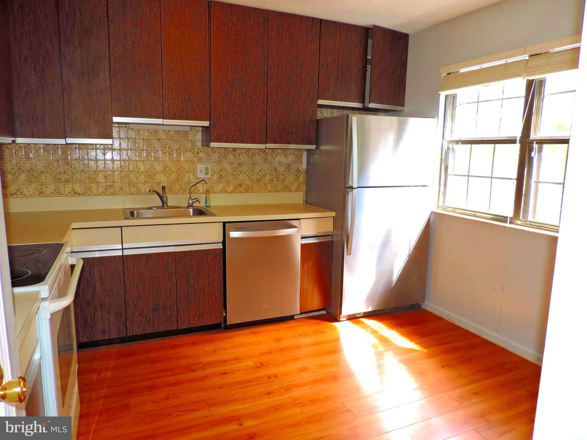1148 Bartlett Road, Unit 112 Chesterbrook, PA 19087 - Photo 18 of 22 Kitchen